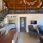 Tomsan Villa